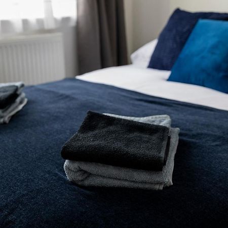 Gorgeous Modern Apartment Near Redhill Station Inc Private Garden & Parking Luaran gambar